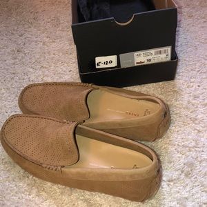 Men’s UGG driving shoe